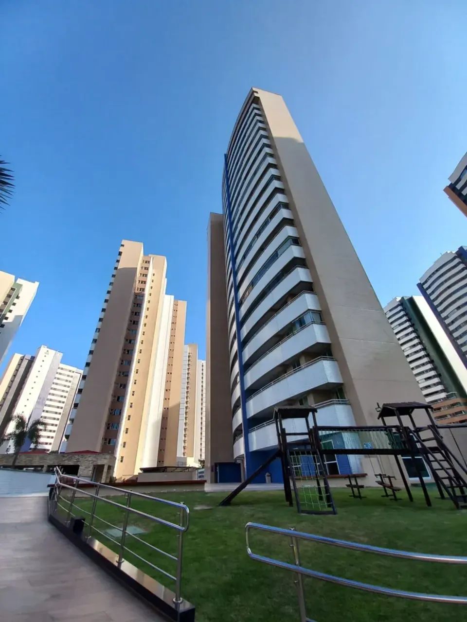 Apartamento com 3 suítes e ampla varanda no Portal de Madrid - Foto 5