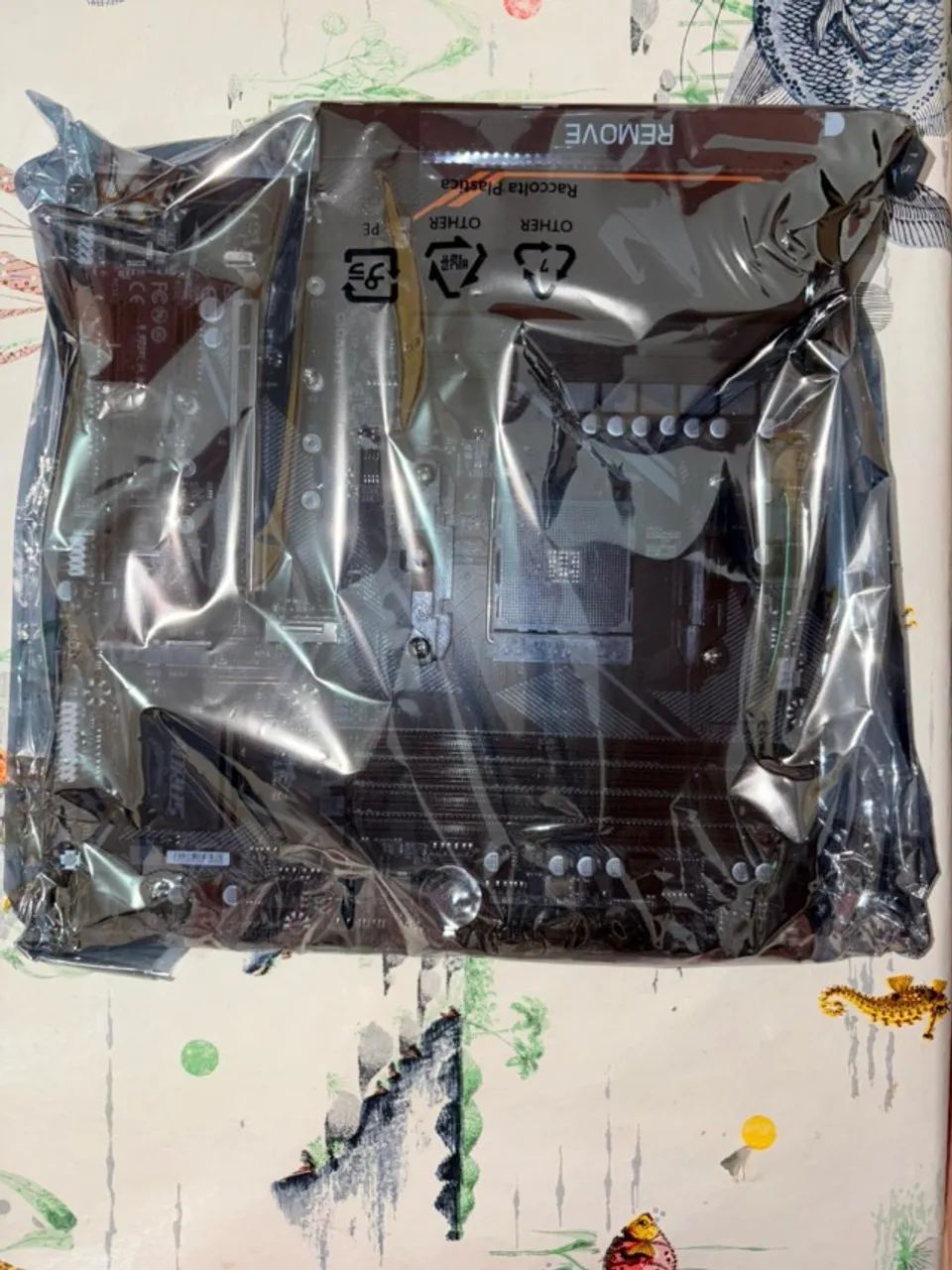 Placa-mãe B550M AORUS ELITE ( lacrada ) - Foto 4