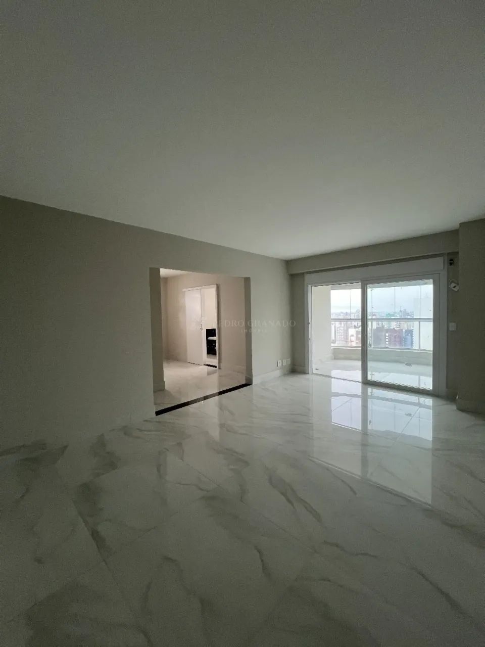 Apartamento Padrão em Maringá - Foto 2