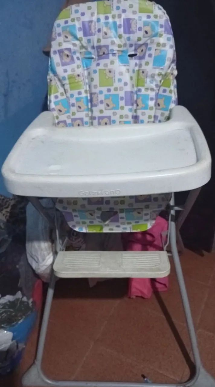 Vendo cadeira de alimentação sem o cinto 