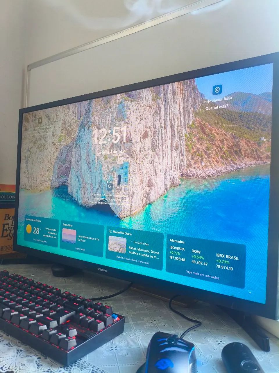 TV SMART 32 SAMSUNG COM PEZINHO E CONTROLE 