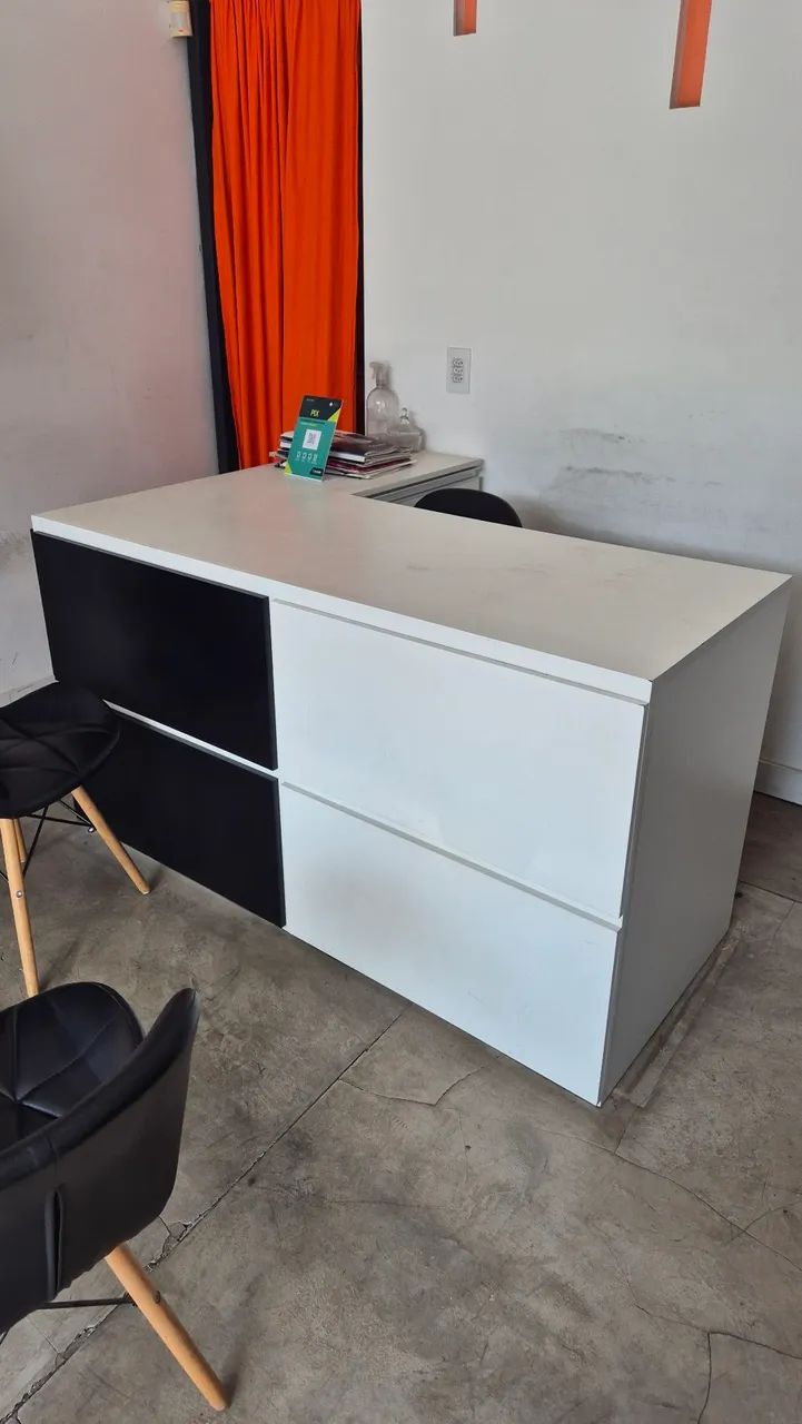 Mesa para recepção com gavetas - Foto 2