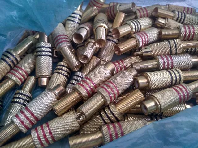 Plug Jack RCA Fêmea 6mm Dourado ( 80 pçs) - Foto 2