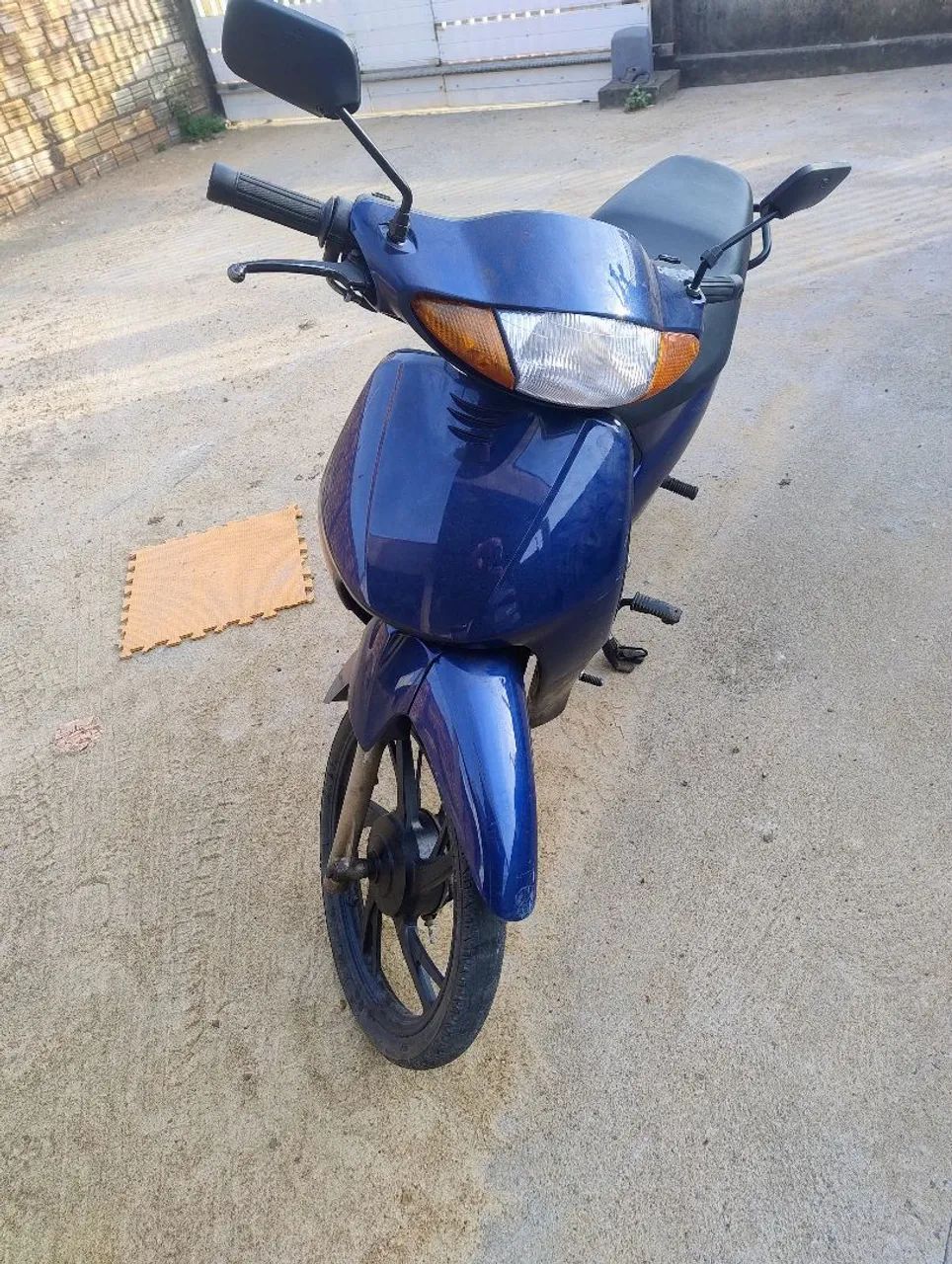 Vendo Moto Biz - Foto 2