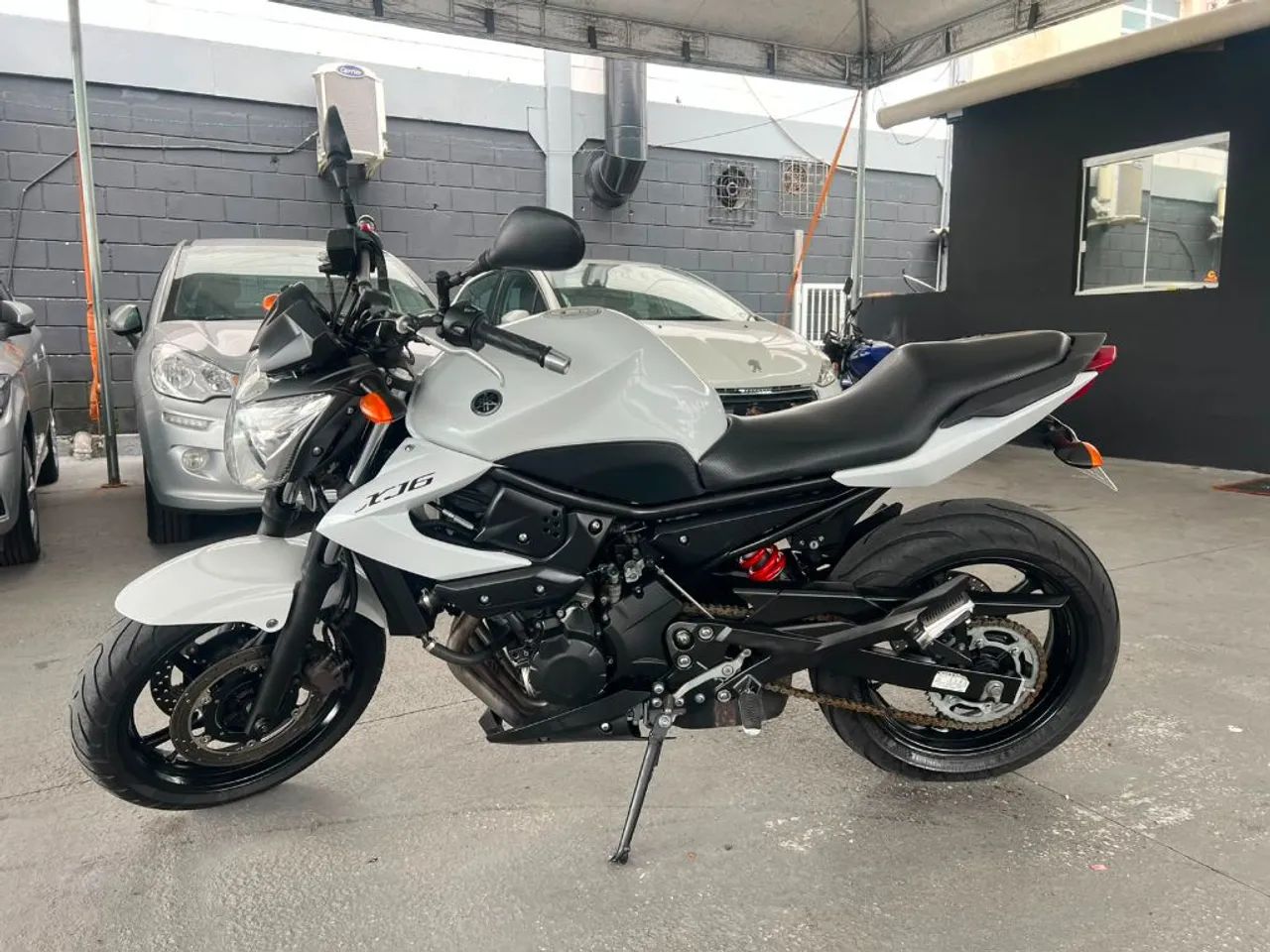 XJ6 N/ABS - Foto 2