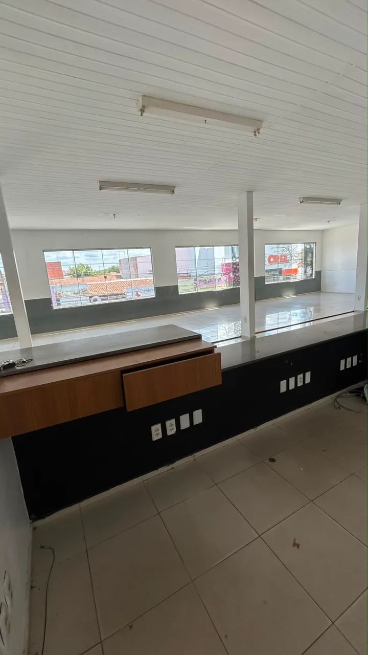 ALUGA-SE PONTO COMERCIAL NA PARTE SUPERIOR DO PRÉDIO  - Foto 2