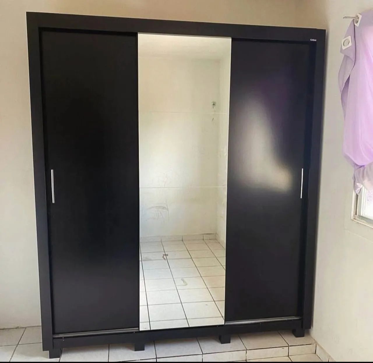 Oportunidade GUARDA ROUPA COM ESPELHO DE BRINDE - Foto 4