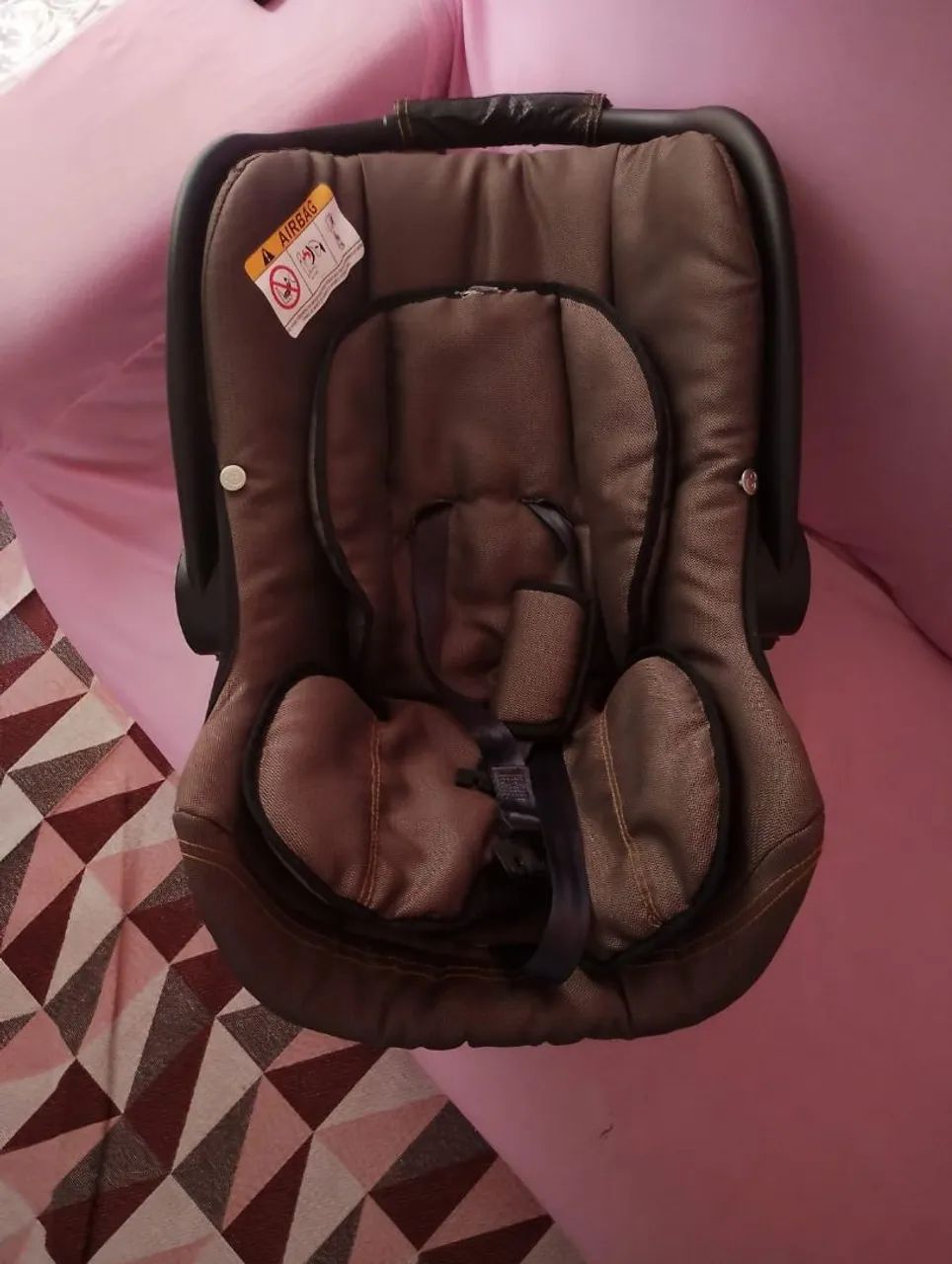 Carrinho de bebe e bebé conforto 
