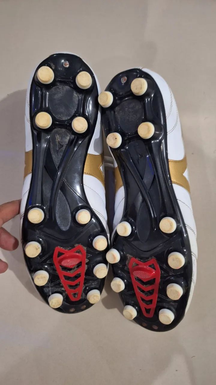 Chuteira campo MIZUNO MORELIA CLASSIC - Calçados Esportivos