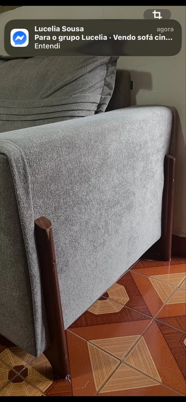 Sofá em tecido bouclé 2,30 mts