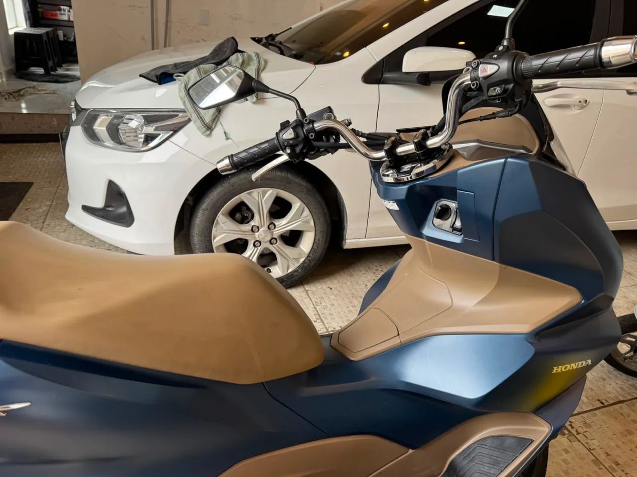 PCX DLX 2024 - Foto 5