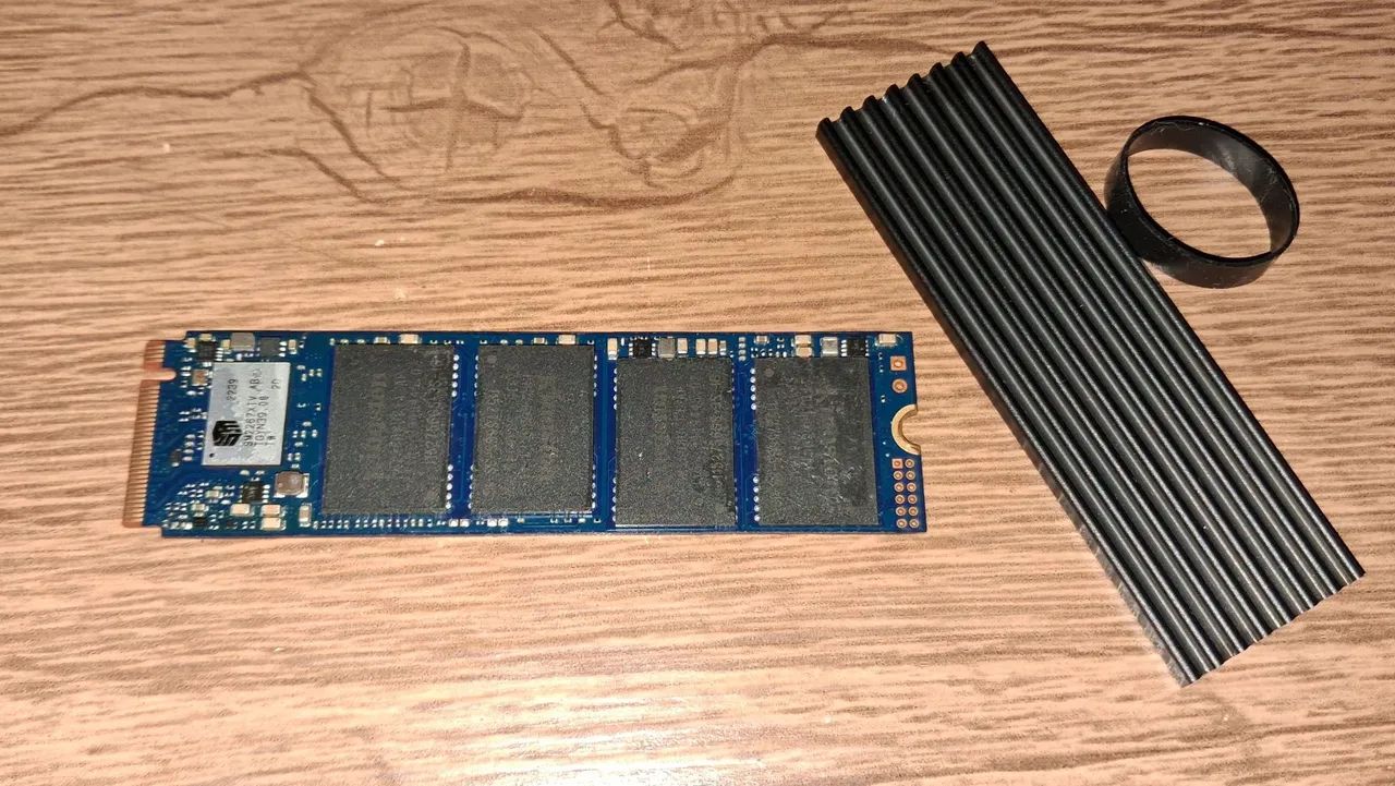 SSD 1 TB KINGSTON NV2 M.2 NVMe - Foto 3