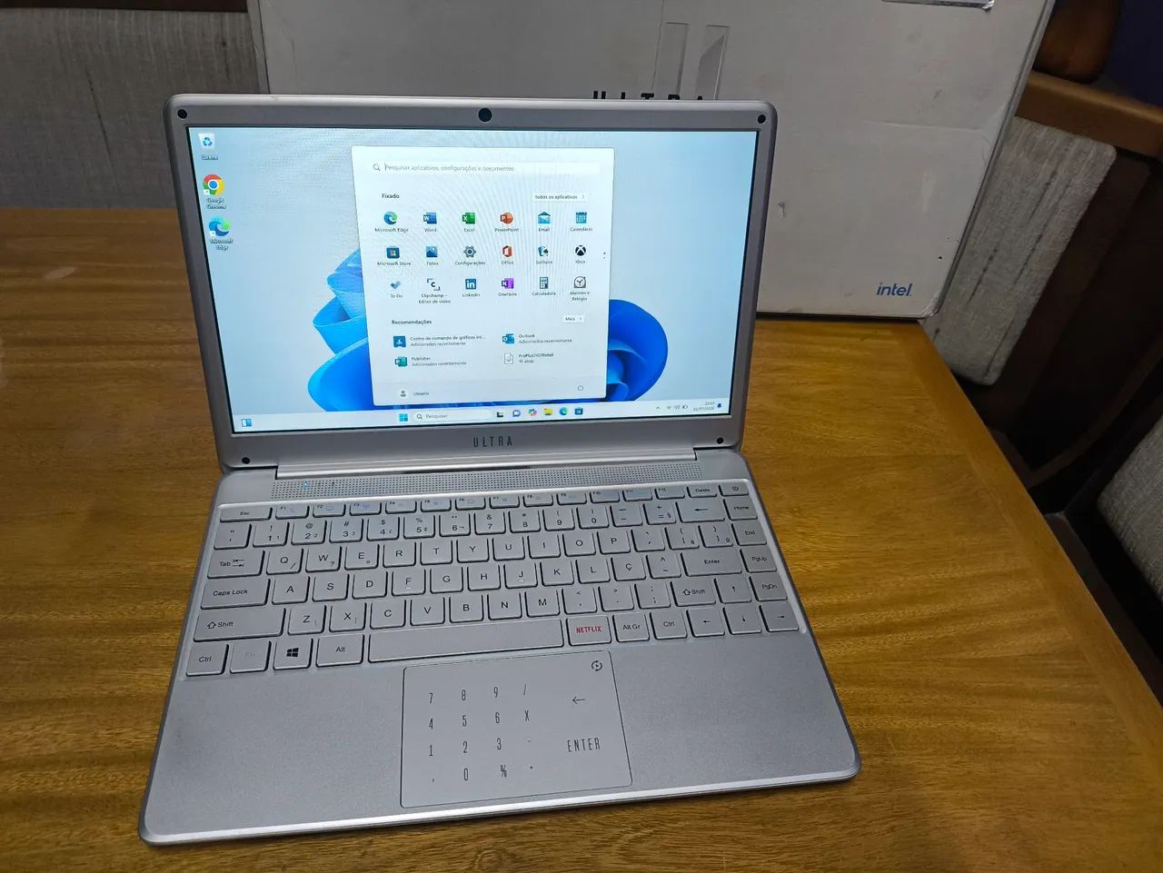 Notebook ultra i3 -7th, com SSD, 4 GB de RAM, windows 11, ótimo estado - Foto 2