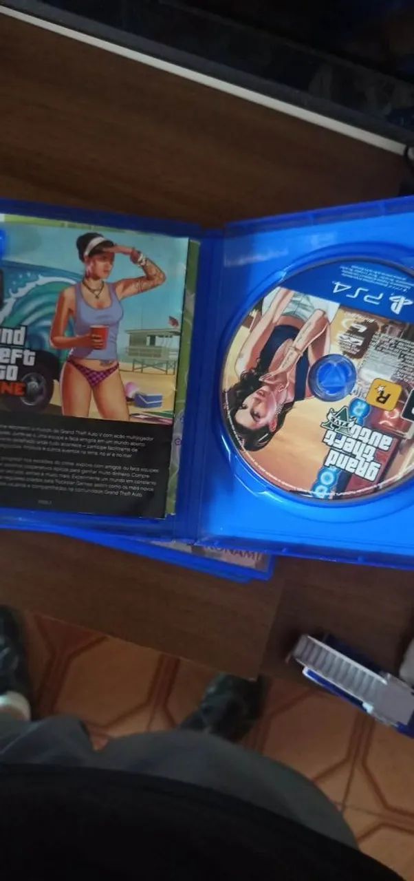 GTA V PREMIUM EDITION PS4 - Foto 2