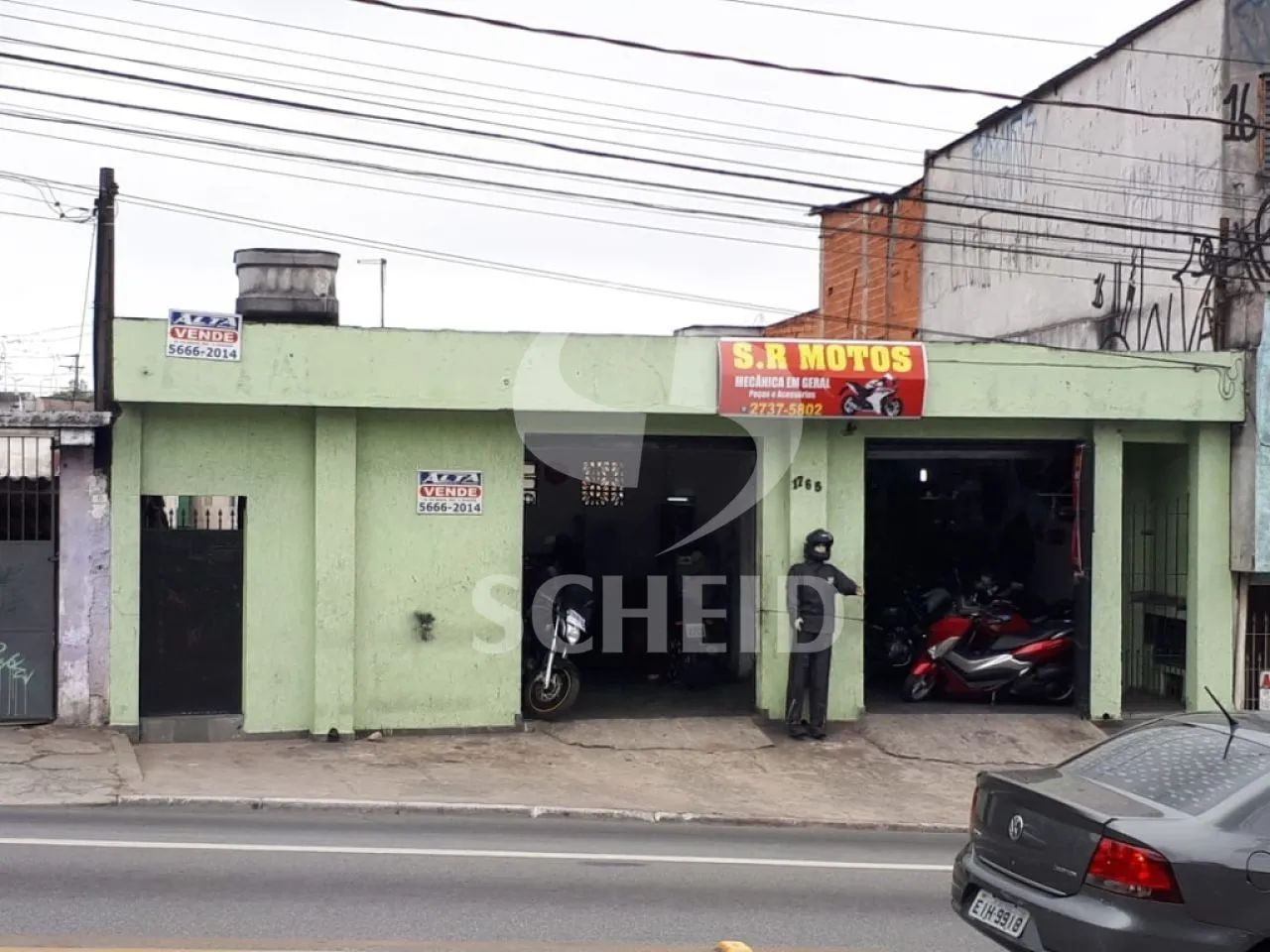 Terreno com com 4 casas e 2 salões comerciais - Foto 3