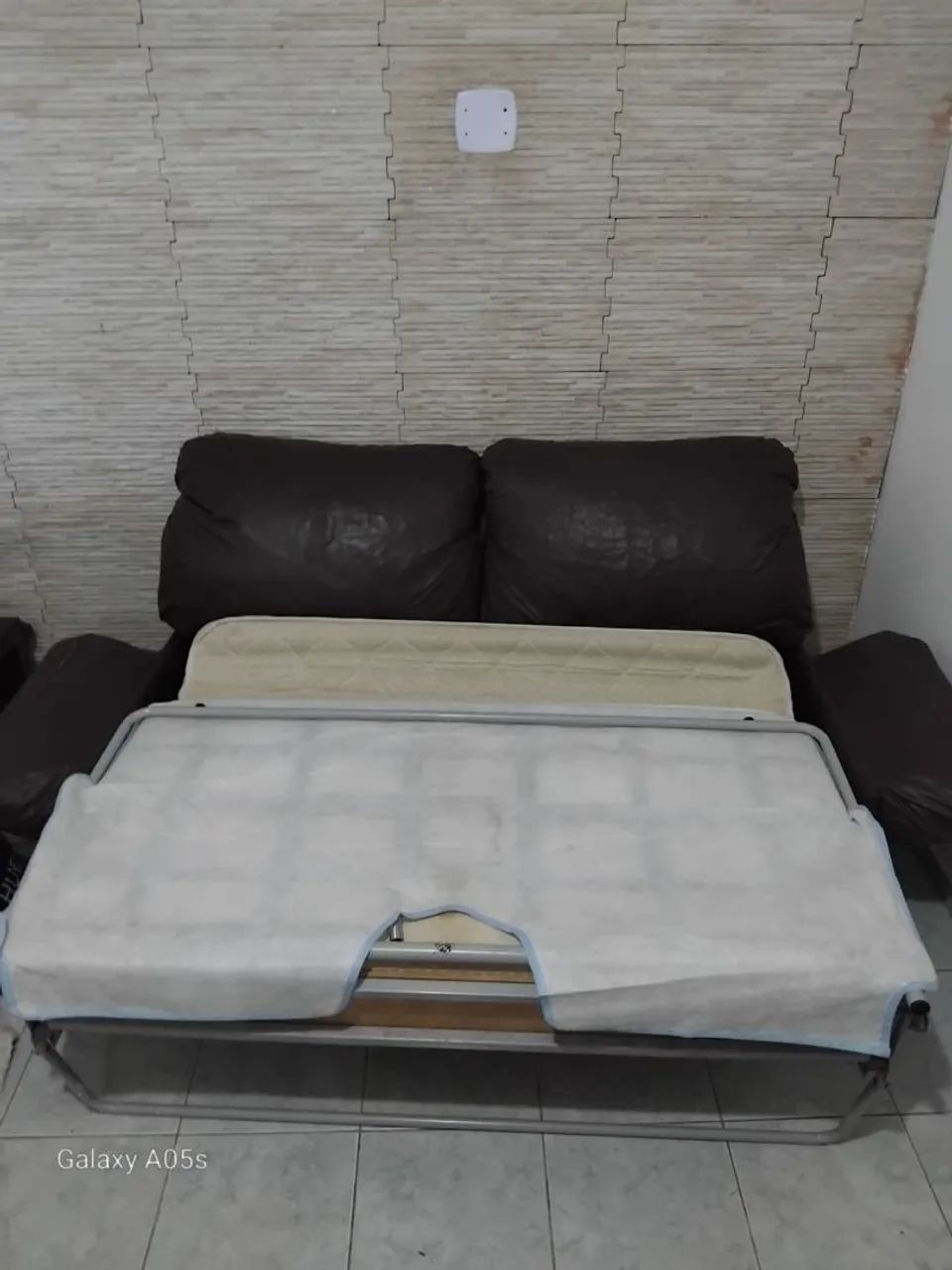 Sofá Cama  Troco em guarda roupa. - Foto 3