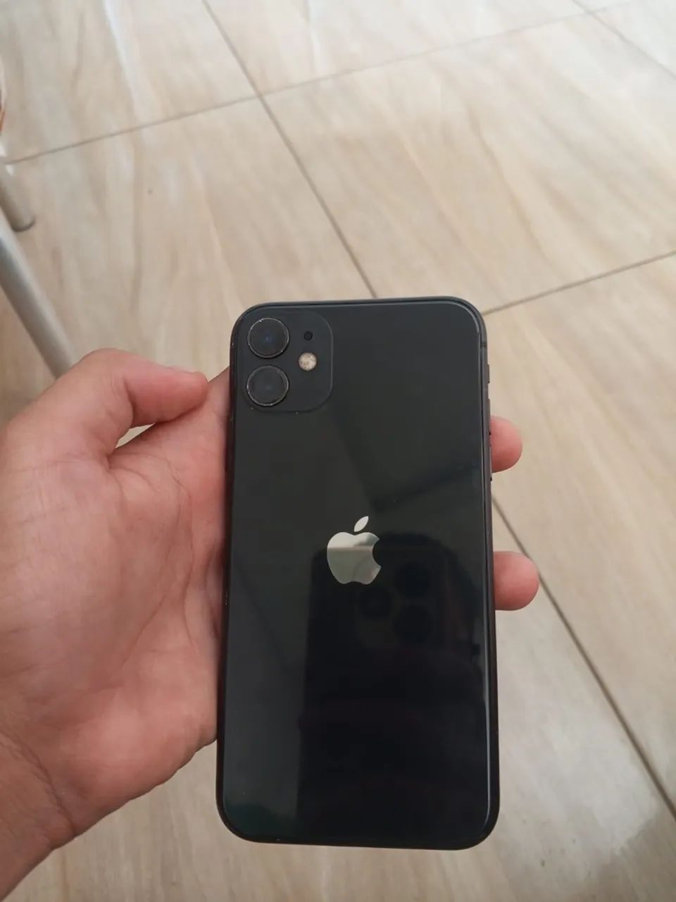 iPhone 11 original 950 reais 
