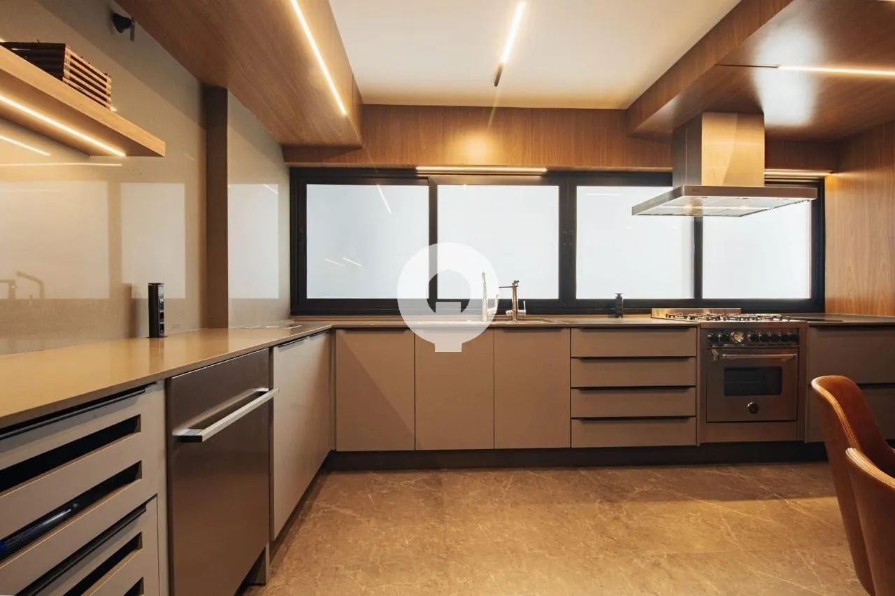 APARTAMENTO 2 SUÍTES E 2 QUARTOS NO CENTRO CÍVICO