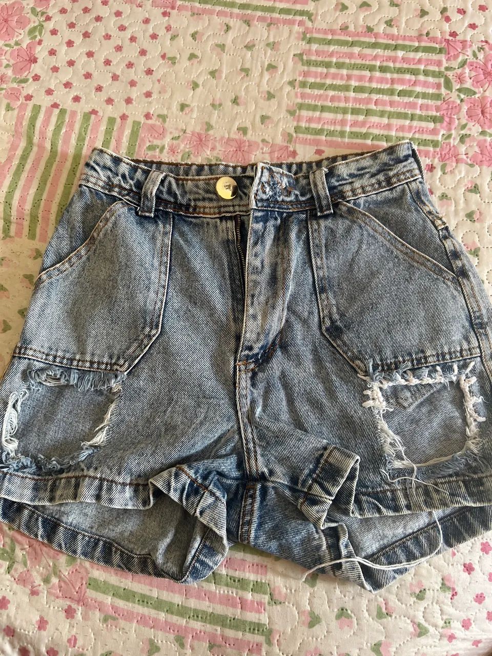 Short jeans