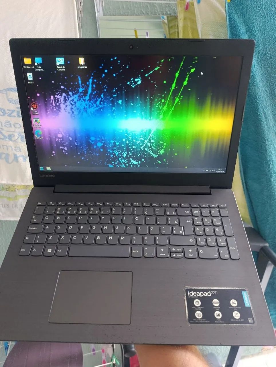 Notebook Lenovo com SSD de 240 gigas, 4 gigas de RAM ddr4, bateria excelente, carregador 