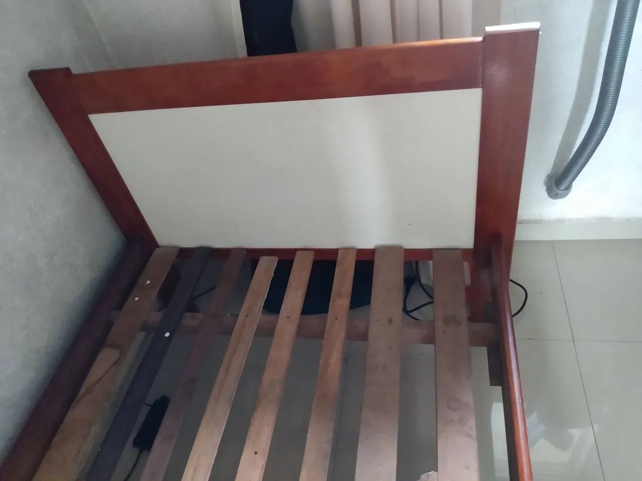 Cama de solteiro de madeira - Foto 2