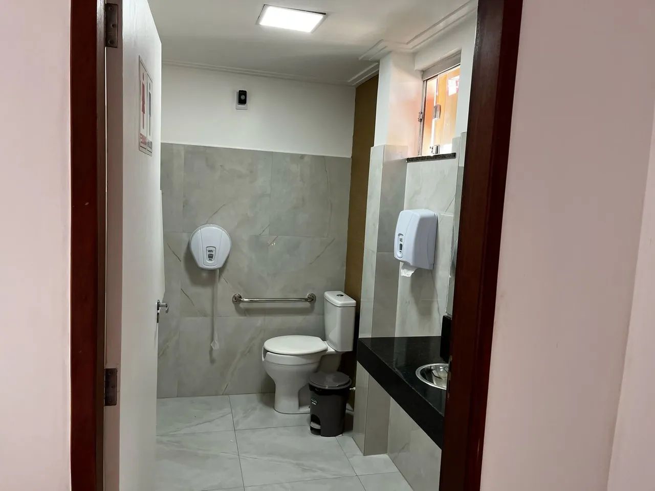Alugam- se salas clínicas para profissionais de saúde - Foto 9