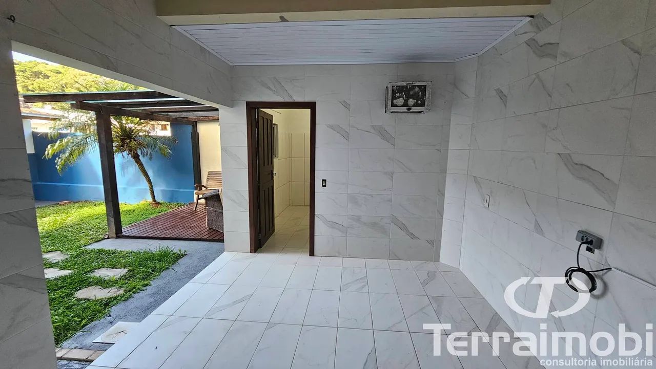 Casa Espaçosa a Uma Quadra da Praia! - Foto 5
