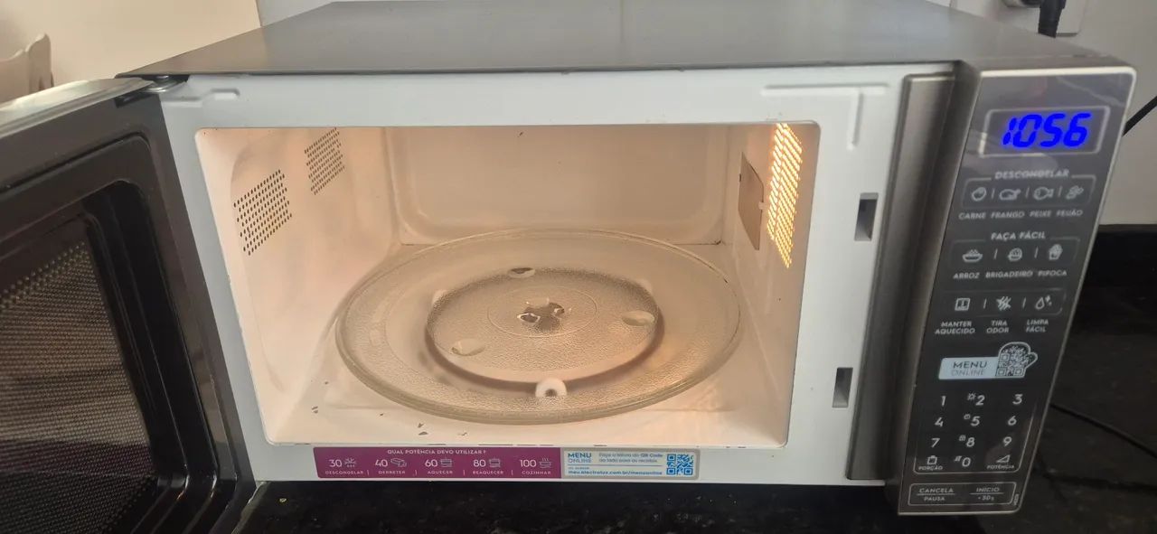 Microondas Eletrolux Espelhado inox MR37R - Foto 4