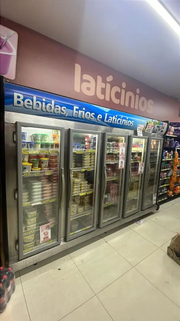 Expositor 5 portas fricon