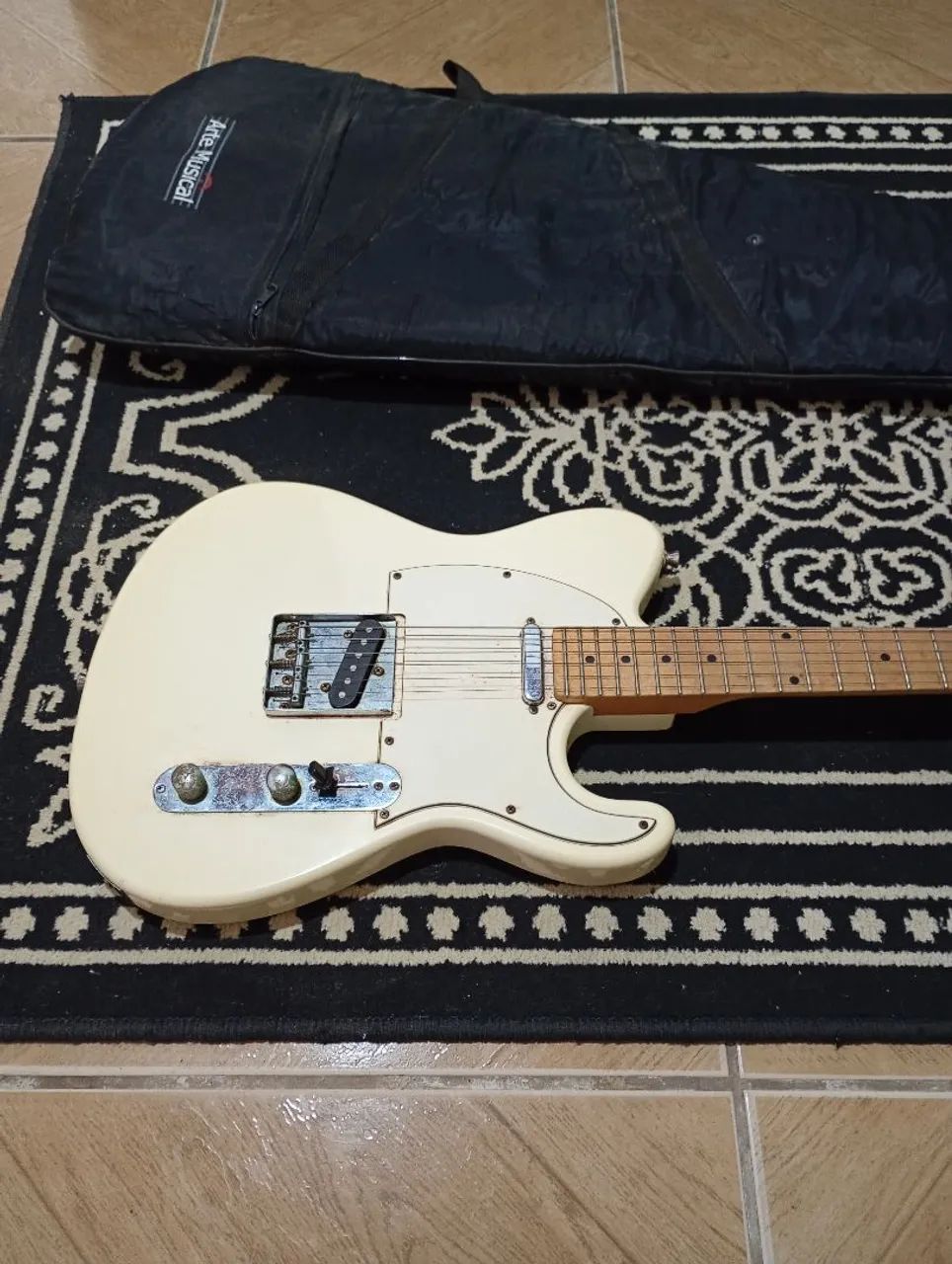 Guitarra Telecaster  - Foto 2
