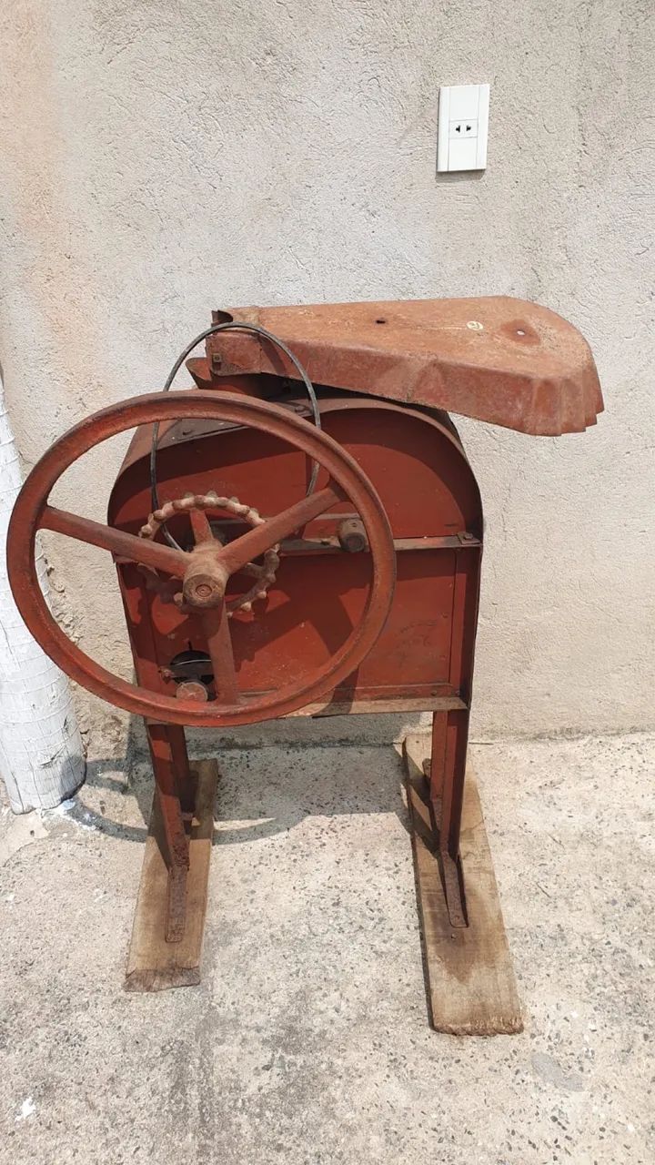 debulhador /arado corradi antiguidade  - Foto 2