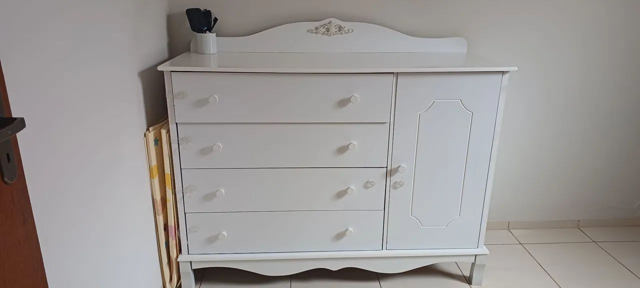 Vendo cômoda 100%mdf