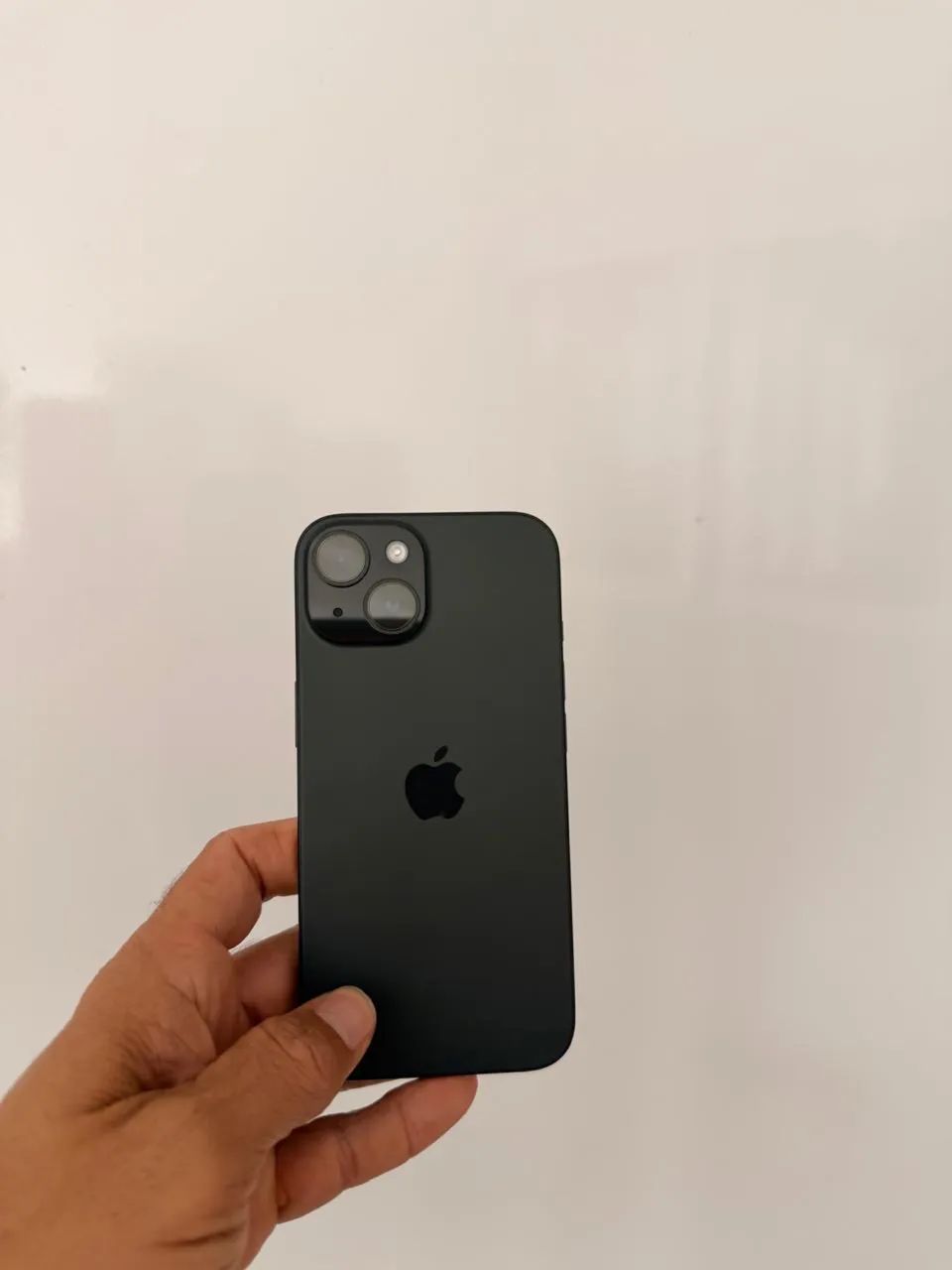 iPhone 15 128 GB, com dois meses de uso, garantia de 10 meses  - Foto 2