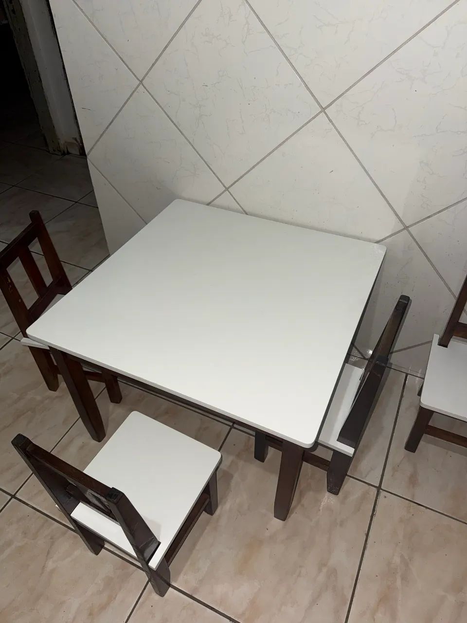 vendo mesinha para crianças 