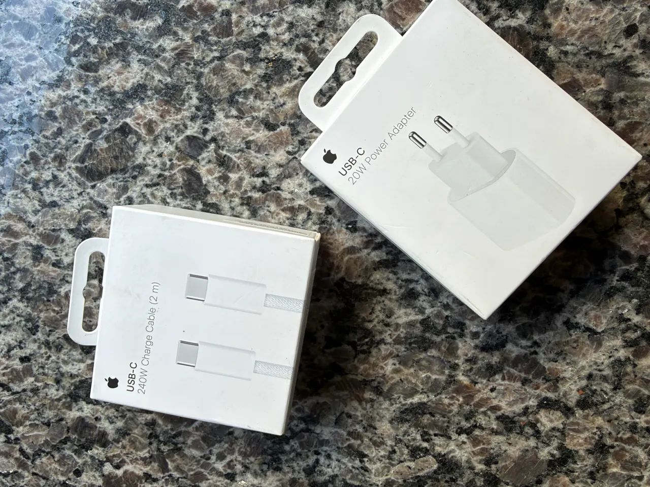 Charge cable 2m + power adapter apple