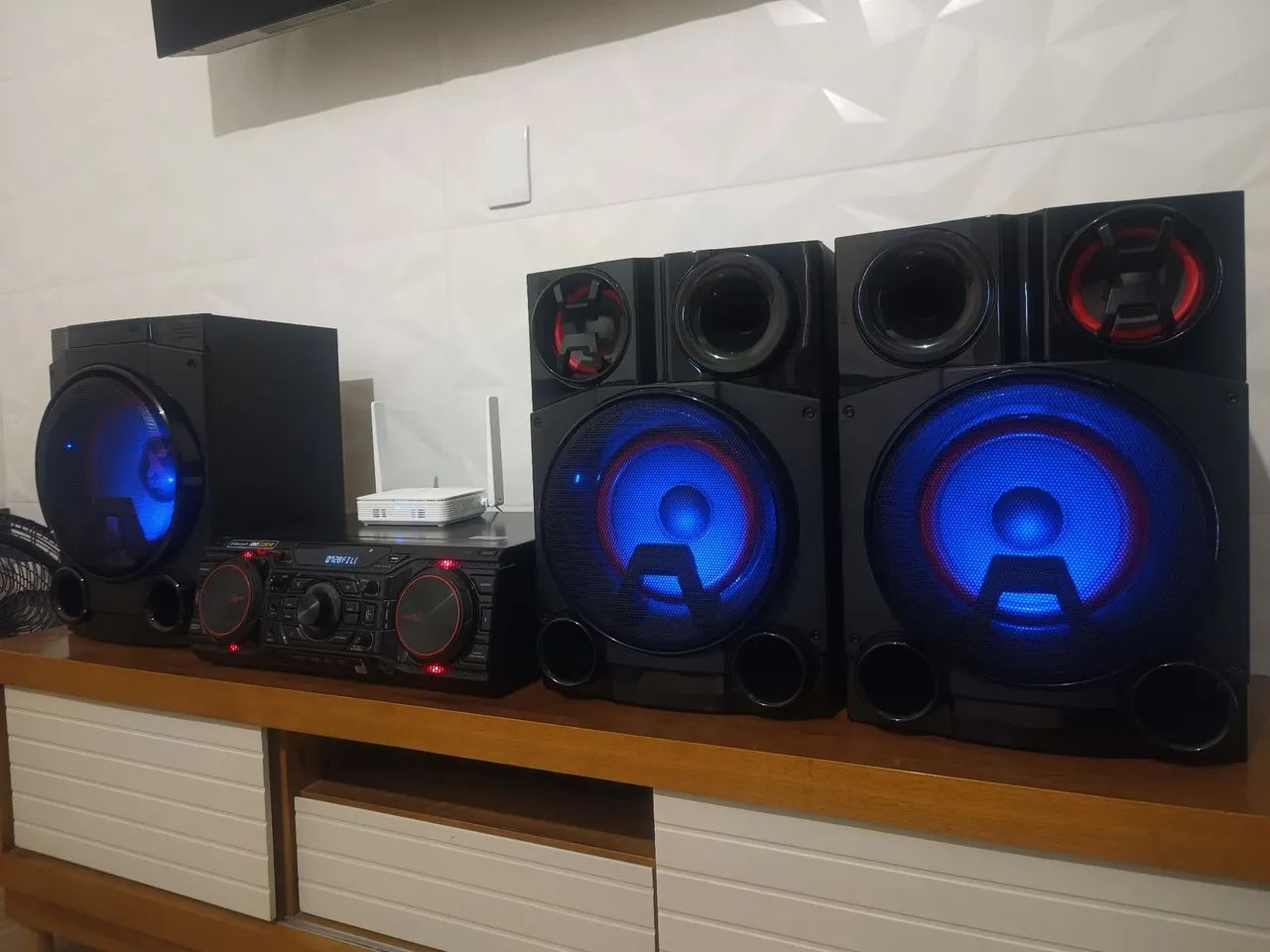 Som LG XBOOM CM 8460 - Foto 4