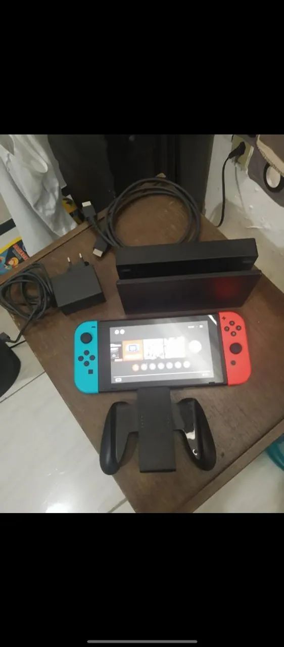 Nintendo Switch V2 com 4 cartuchos  - Foto 2