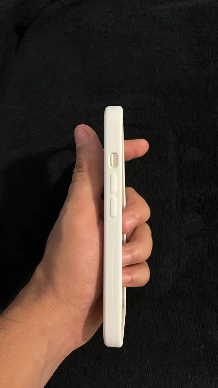 Capa IPhone 13 (branca) - Foto 4