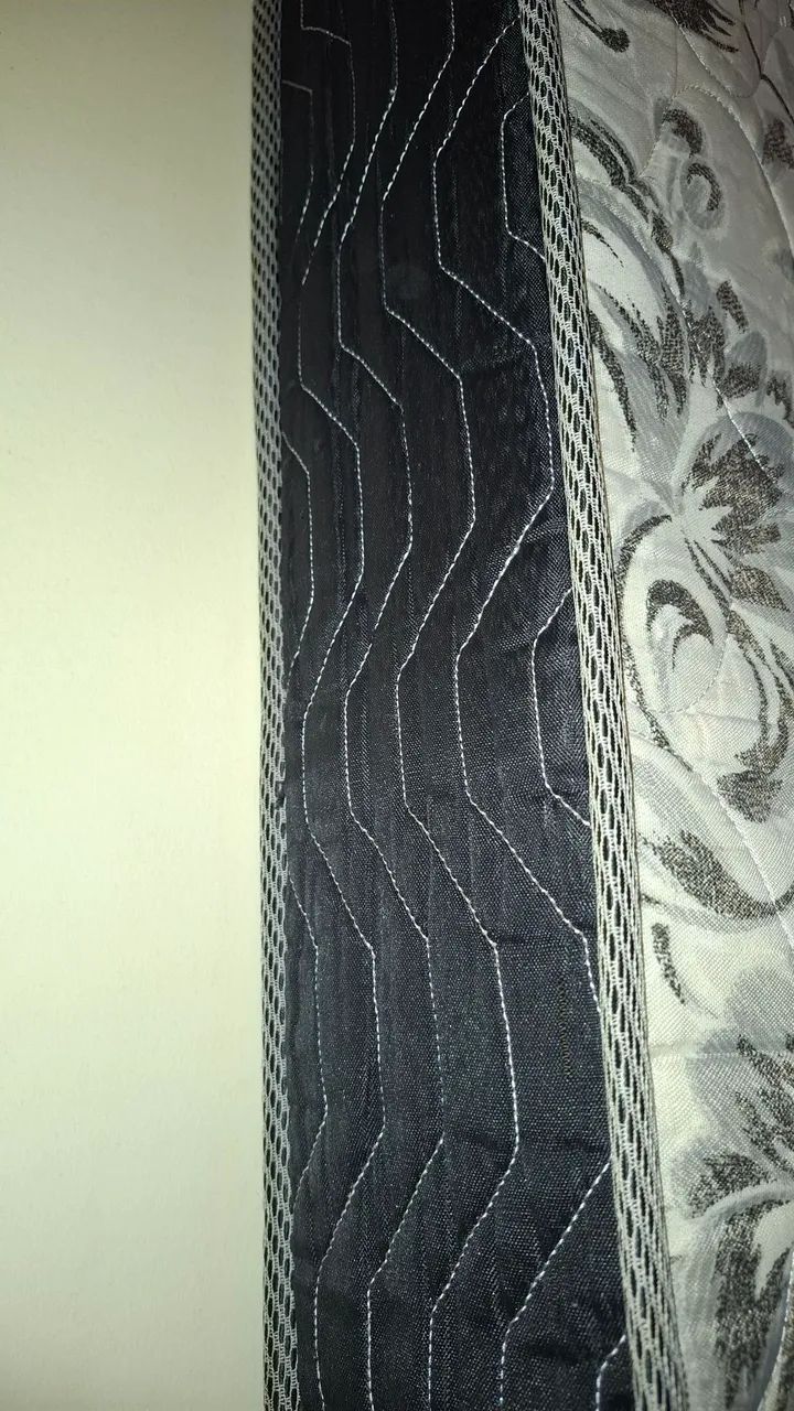 Vende-se colchão de solteiro d33 Toraflex
