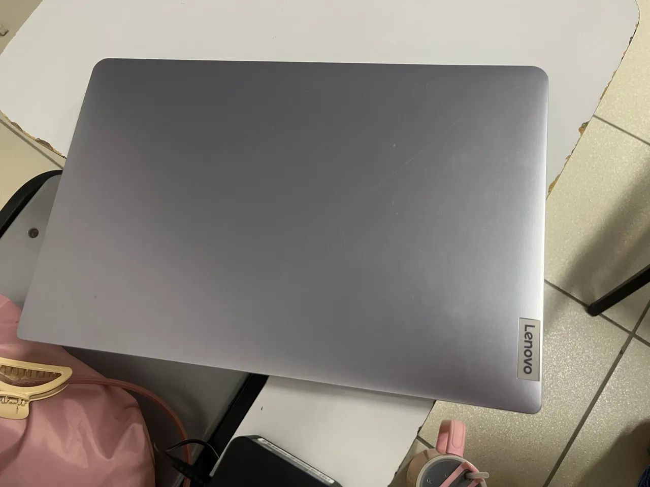 Notebook Lenovo IdeaPad 3i em excelente estado e funcionando perfeitamente!