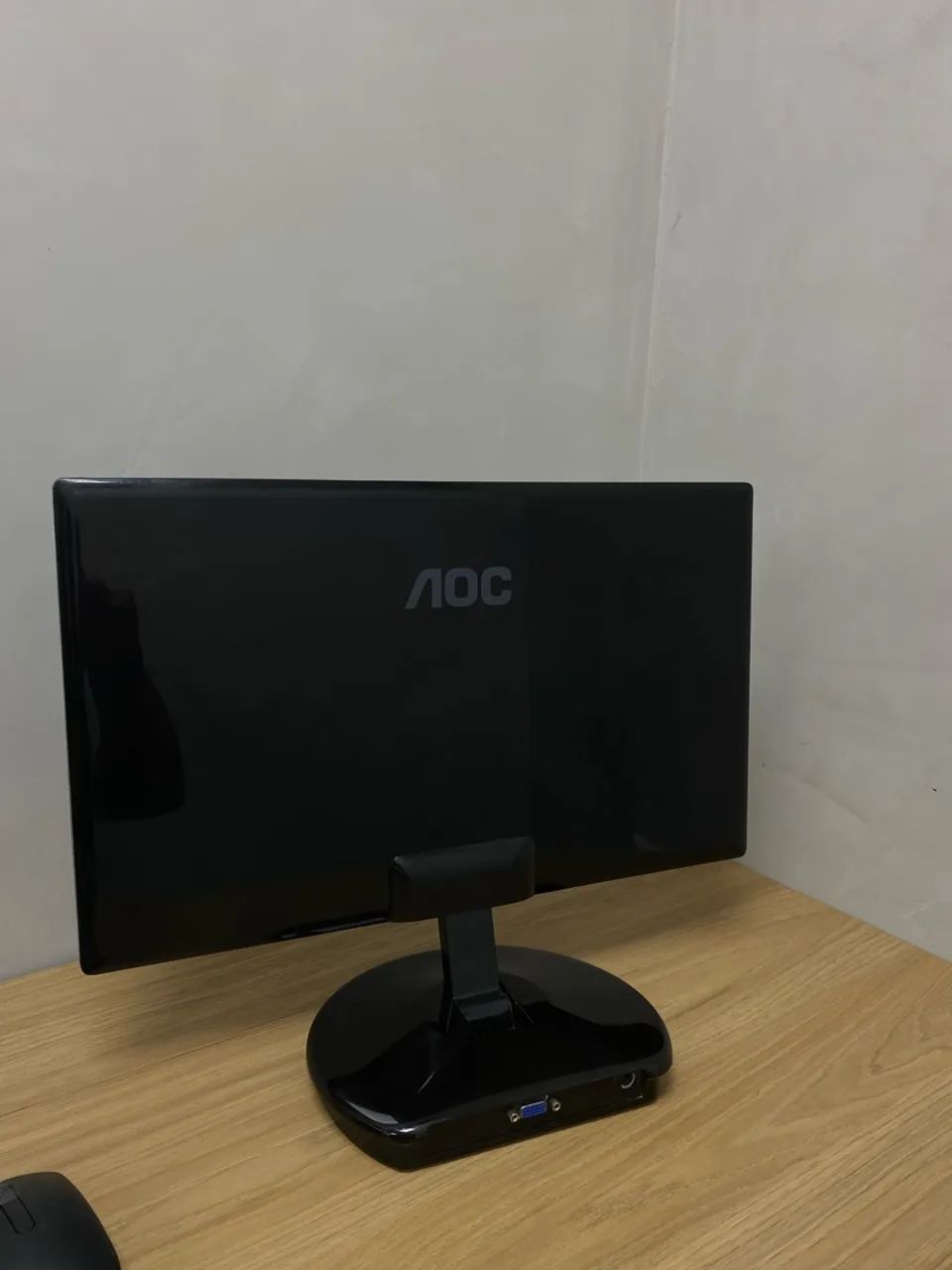 Monitor AOC 18.5" LED Ultrafino (E943FWSK) - Testado e Funcionando perfeitamente - Foto 2