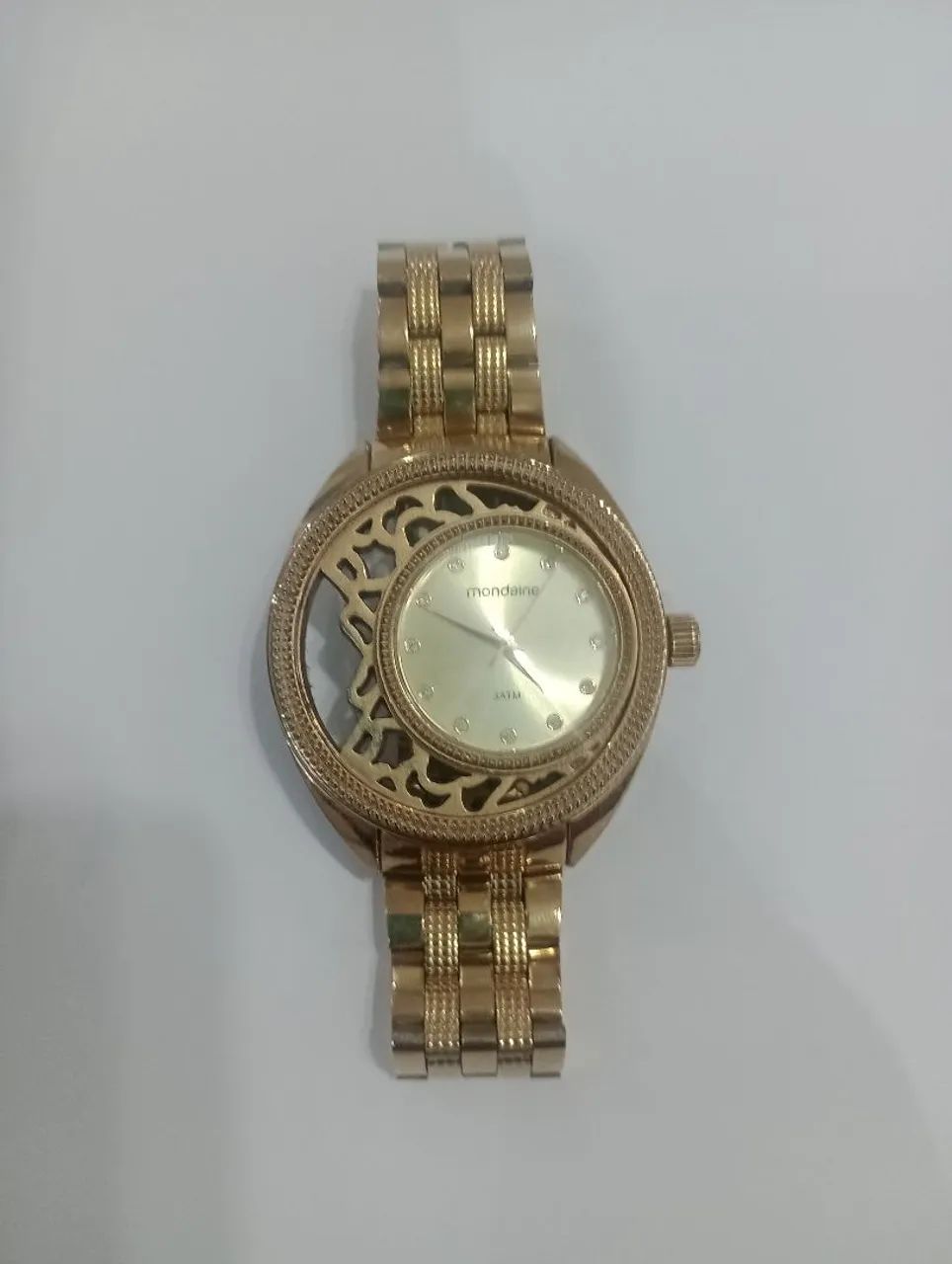 Relógio feminino dourado grande  - Foto 2