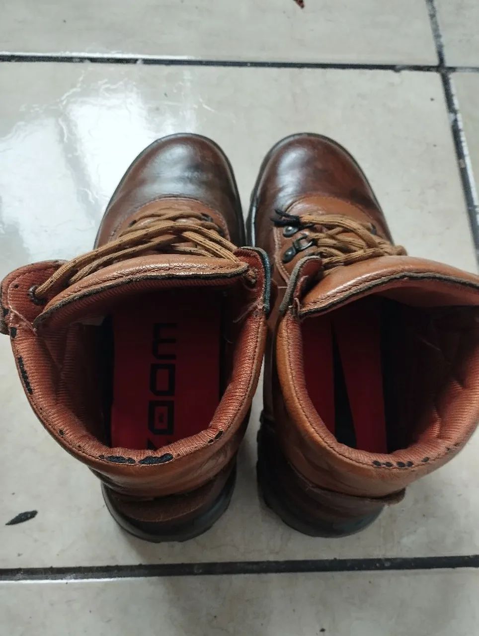 Bota de segurança original em couro legítimo número 42  - Foto 4