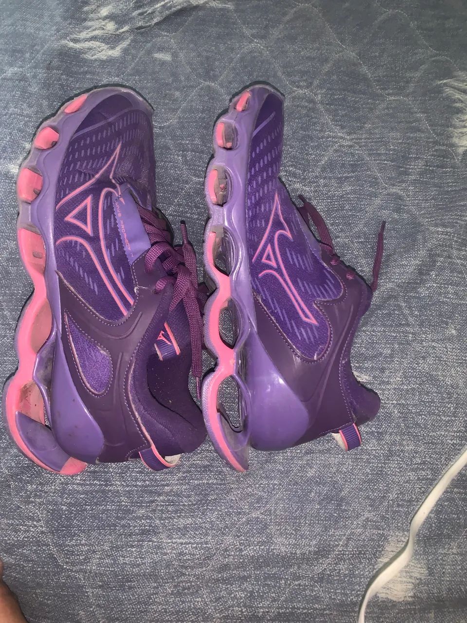 TÊNIS DA MIZUNO 