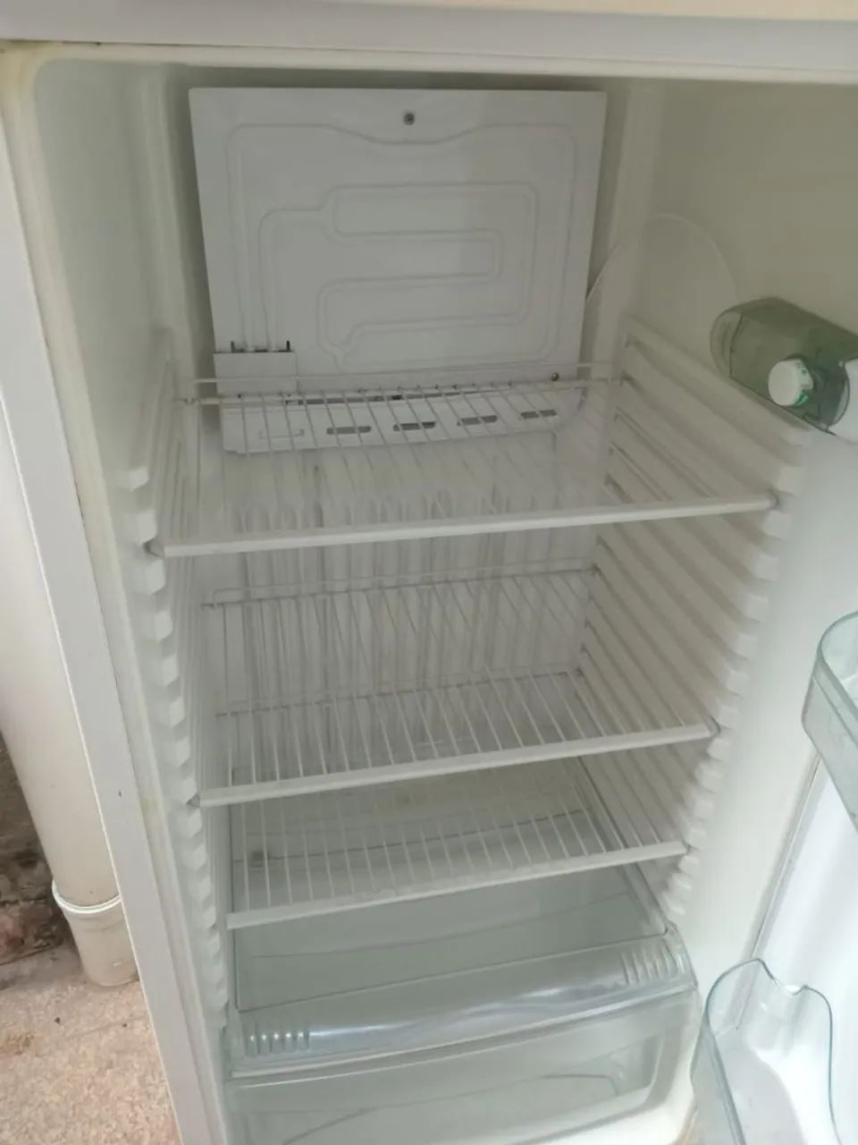 Vende-se geladeira usada - Foto 3