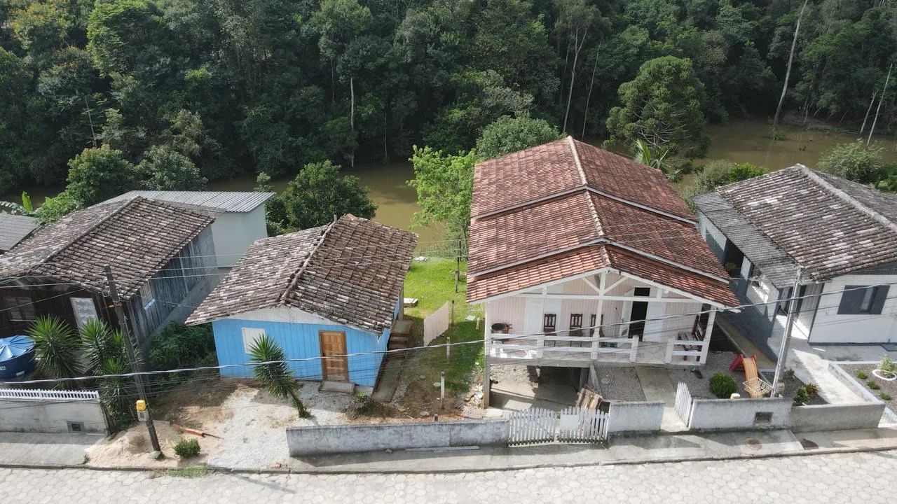 Vendo 2 casas em Lauro Muller 