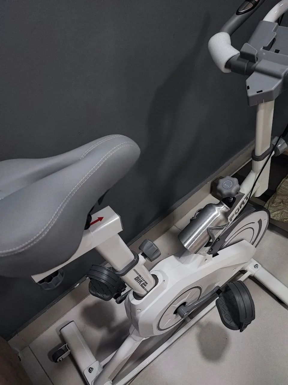 Bicicleta Ergométrica Branca - Foto 4