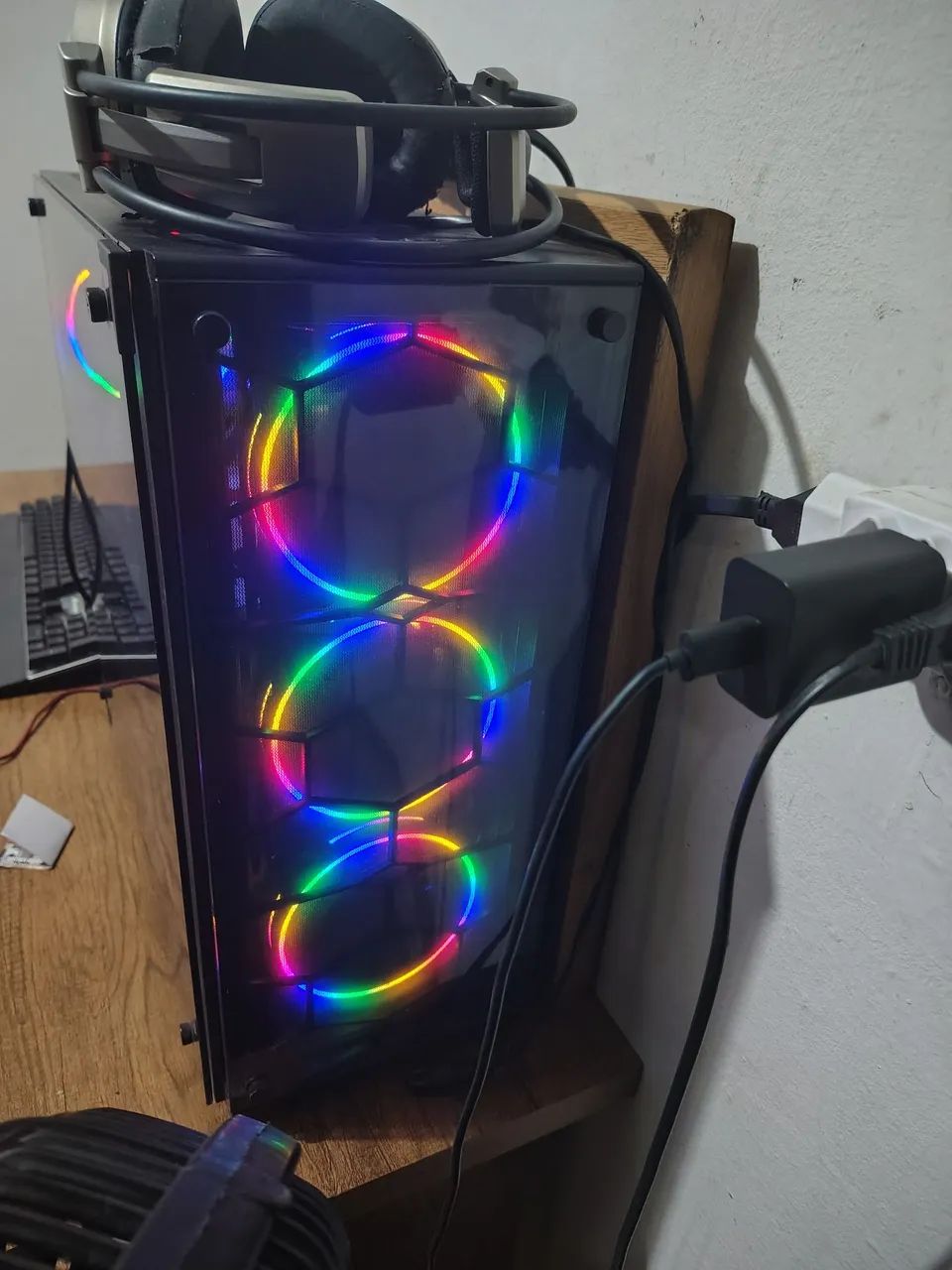 PC Gamer Ryzen 7 2700 + RX 5700 8GB + 32GB RAM + SSD 480GB + HD 1TB - Foto 2
