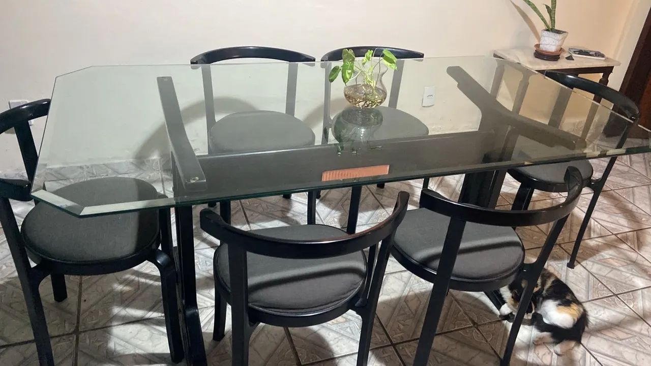 Mesa de jantar com 6 cadeiras tampo de vidro
