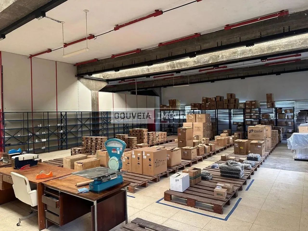 Barracão com 1.050 m² de Área Útil e 24.500 m² de Terreno, aluguel de R$ 32.000 + Taxas -  - Foto 4